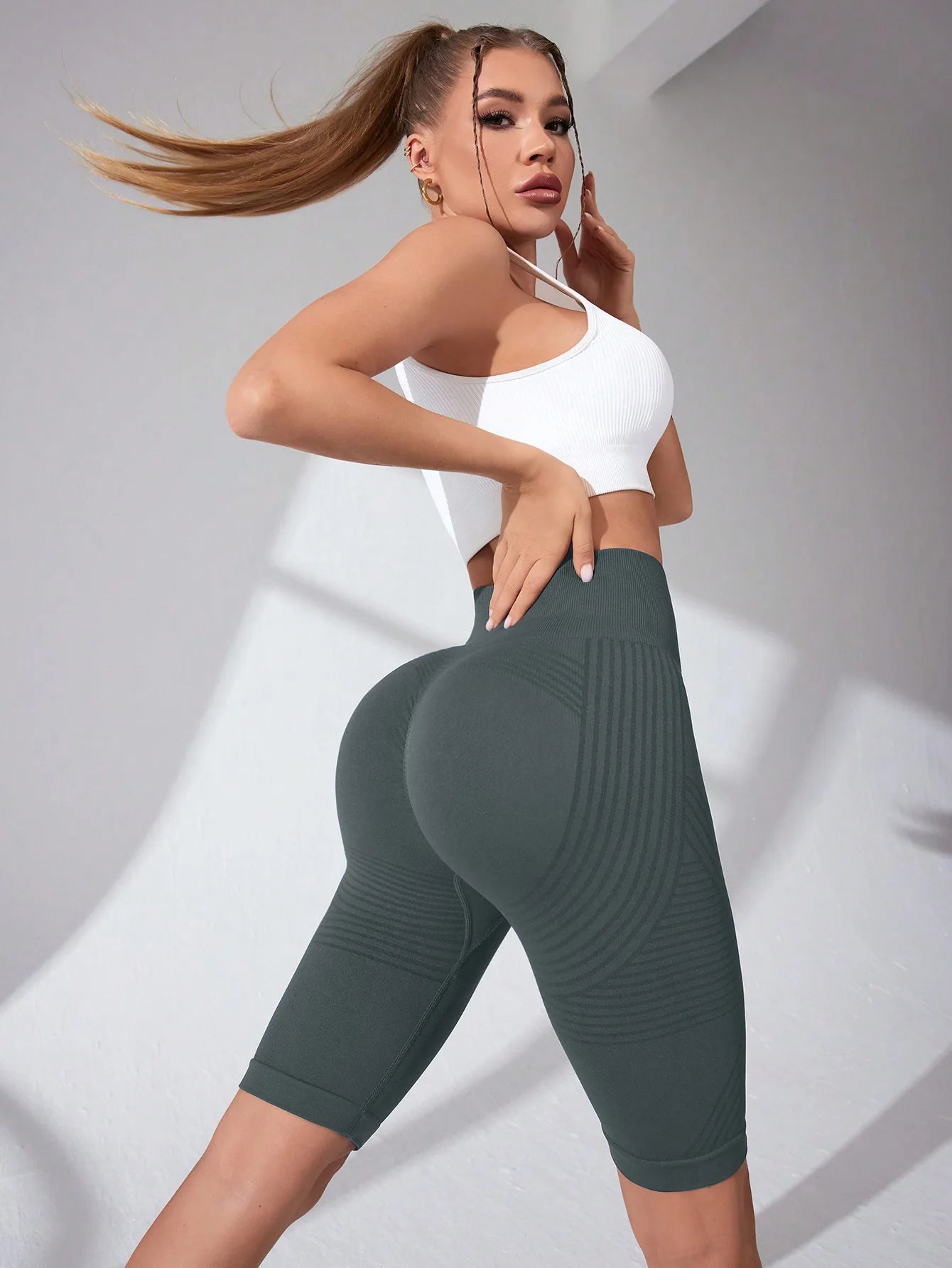 Short de Yoga taille haute sans couture pour femmes, tricoté, Slim, pour entraînement, course à pied, Leggings esthétiques linéaires, extensible, levage des hanches