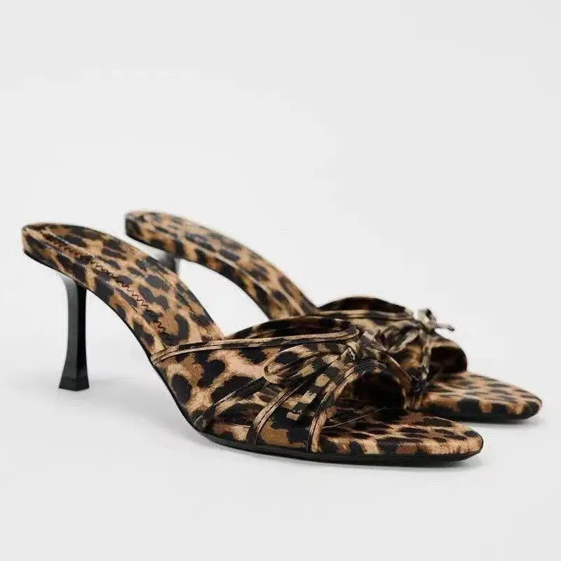 Sandales à talons hauts pour femmes, nouvelle marque de luxe, pantoufles polyvalentes, simples et fines, été 2026