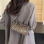 Sacs à bandoulière Design de couleur unie pour femmes chaîne de mode sacs à Main de téléphone portable Sac à bandoulière de mode Sac A Main femme