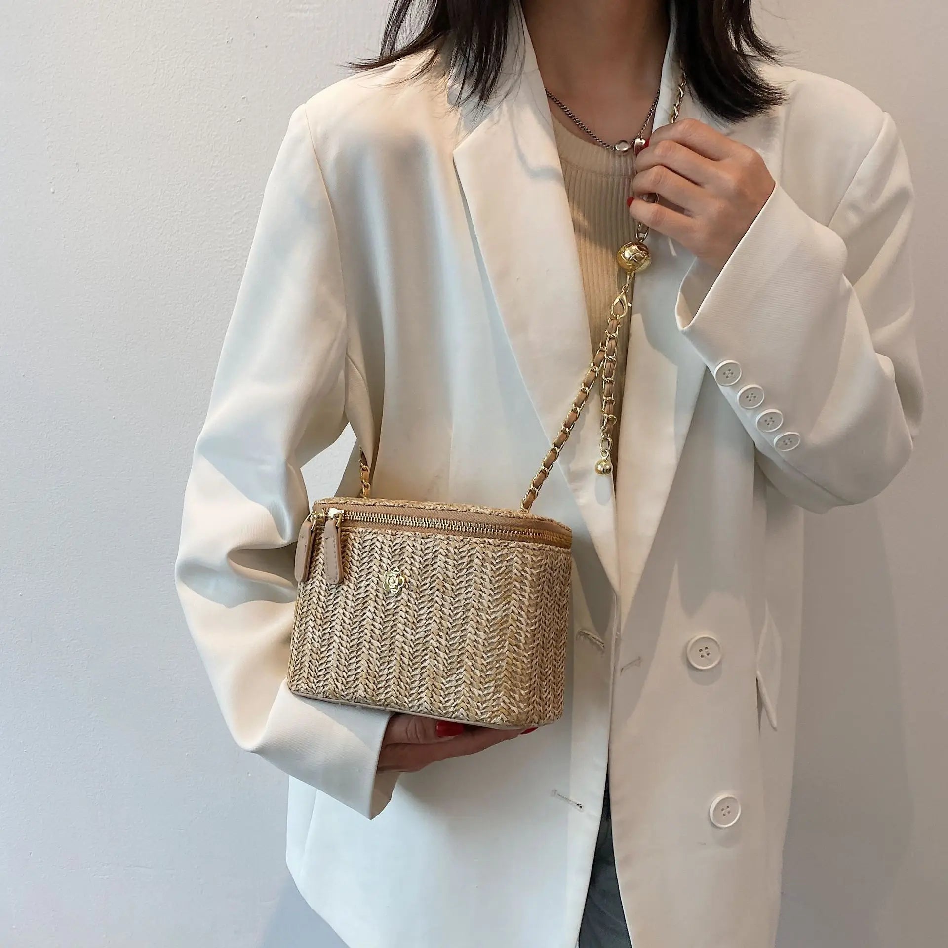 Mini sac à bandoulière seau en paille pour femmes, sacs à main et bourses de marque tissés avec chaîne à la mode, sacs à bandoulière simples, été 2026
