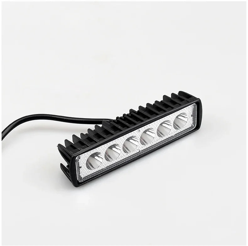 Phare de travail universel pour voiture, budgétaire haute luminosité, automobile tout-terrain, conduite de camion, feux de sauna antibrouillard, lampe de conduite DRL, 18W, 6 LED, 12V