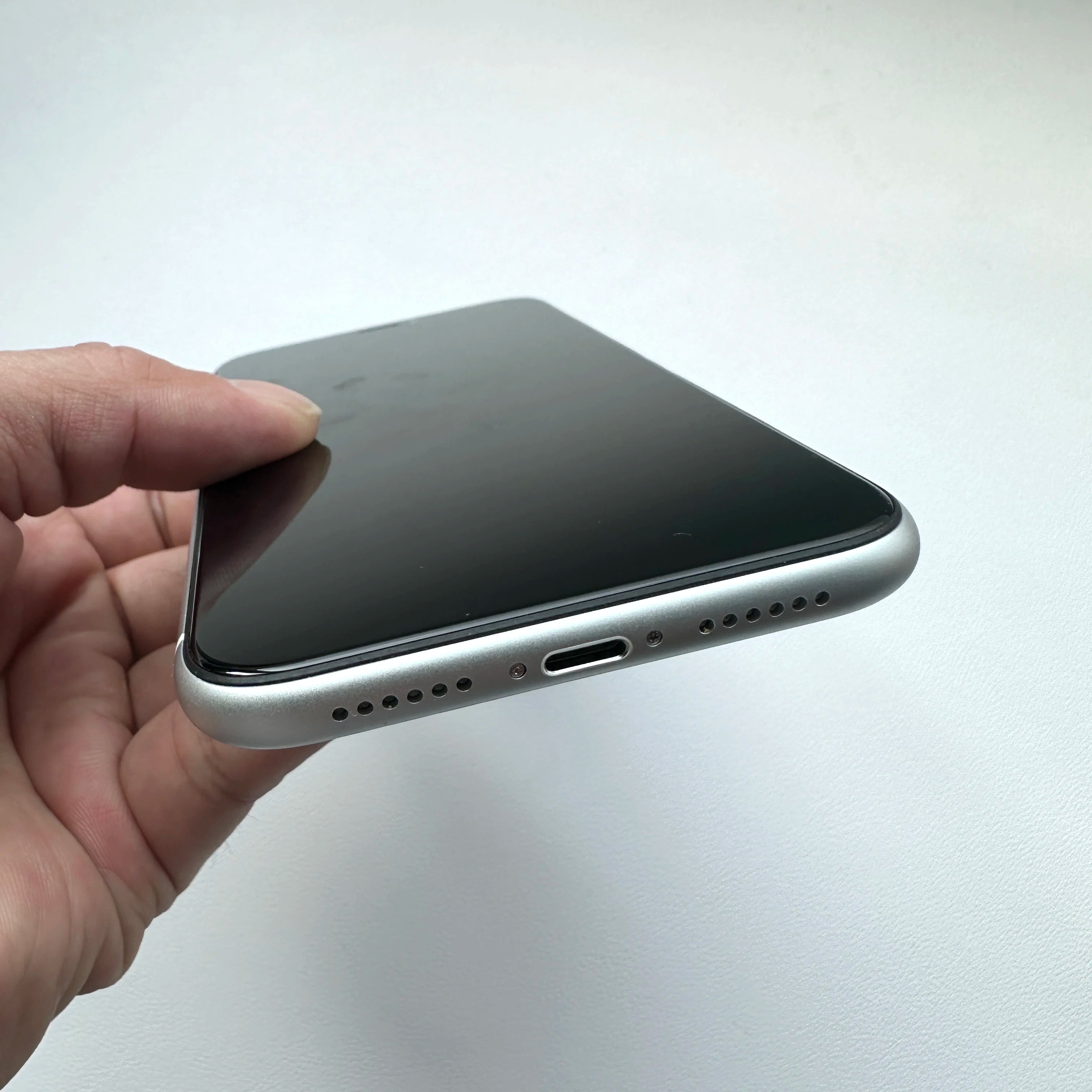 Téléphone portable d'origine iPhone XR 4G LTE 6.1 "affichage 64GB/128GB ROM 3GB RAM 12MP A12 Bionic IOS téléphone portable débloqué