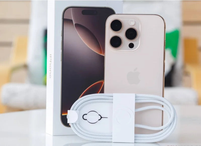 iPhone 16 Pro 16Pro d'origine 128GB/256GB/512GB/1TB ROM 8GB RAM débloqué 5G téléphone intelligent paquet officiel ressemble à un nouveau