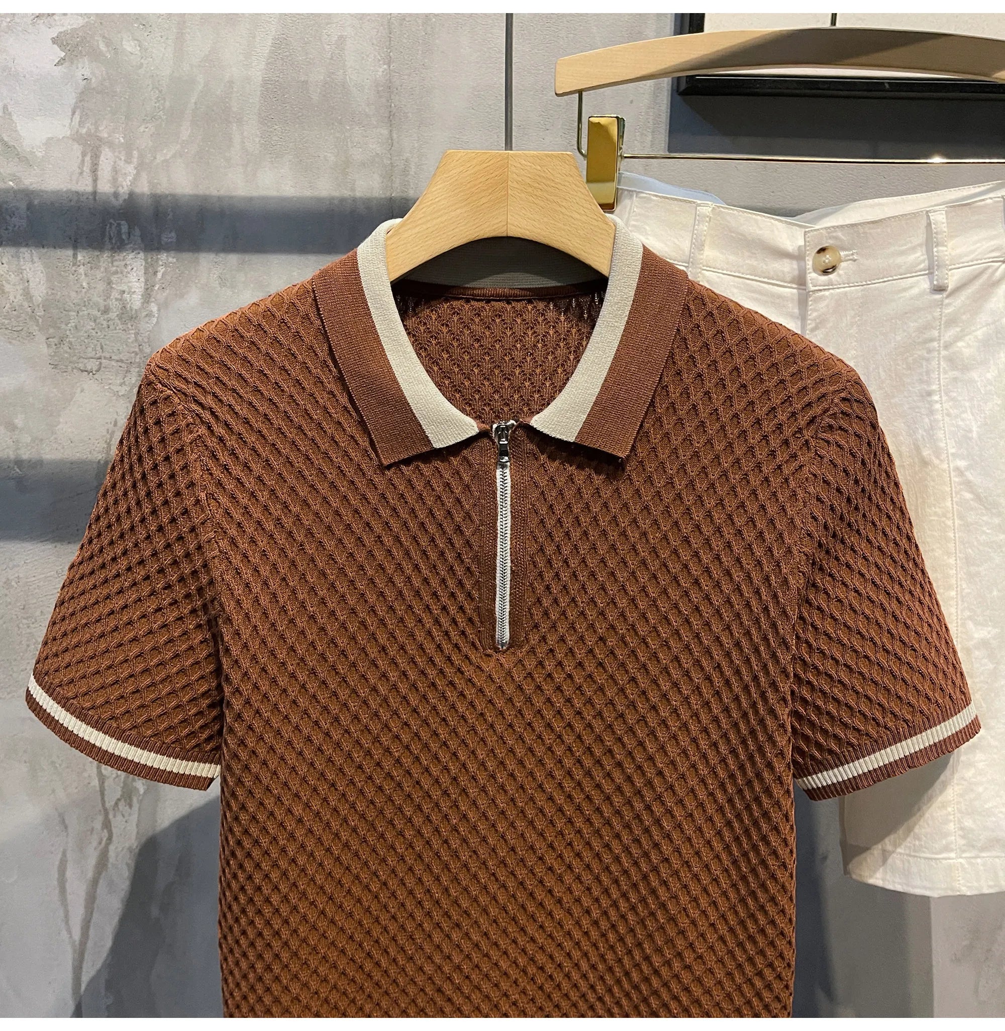 Polo en maille jacquard décontracté pour homme 2026, col en V, couleur unie, manches courtes, respirant, vêtement de luxe B24