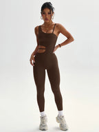 Beau design au dos, leggings de yoga sexy une pièce, adaptés aux combinaisons de sport respirantes et à séchage rapide pour femmes.