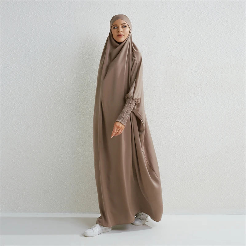 Abaya musulman à capuche manches smockées une pièce Robe de prière femmes Jilbab vêtements islamiques dubaï saoudien Robe noire modestie turque - FATAONAbaya musulman à capuche manches smockées une pièce Robe de prière femmes Jilbab vêtements islamiques dubaï saoudien Robe noire modestie turqueMode FemmeFATAON