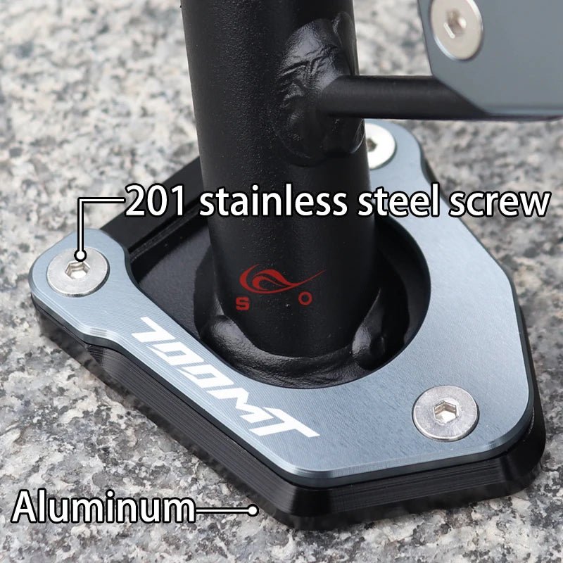 Accessoires de Modification de moto, Support latéral élargi, béquille pour CFMOTO 700MT MT700 700 MT 2025 2026 - FATAONAccessoires de Modification de moto, Support latéral élargi, béquille pour CFMOTO 700MT MT700 700 MT 2025 2026Accessoires MotoFATAON