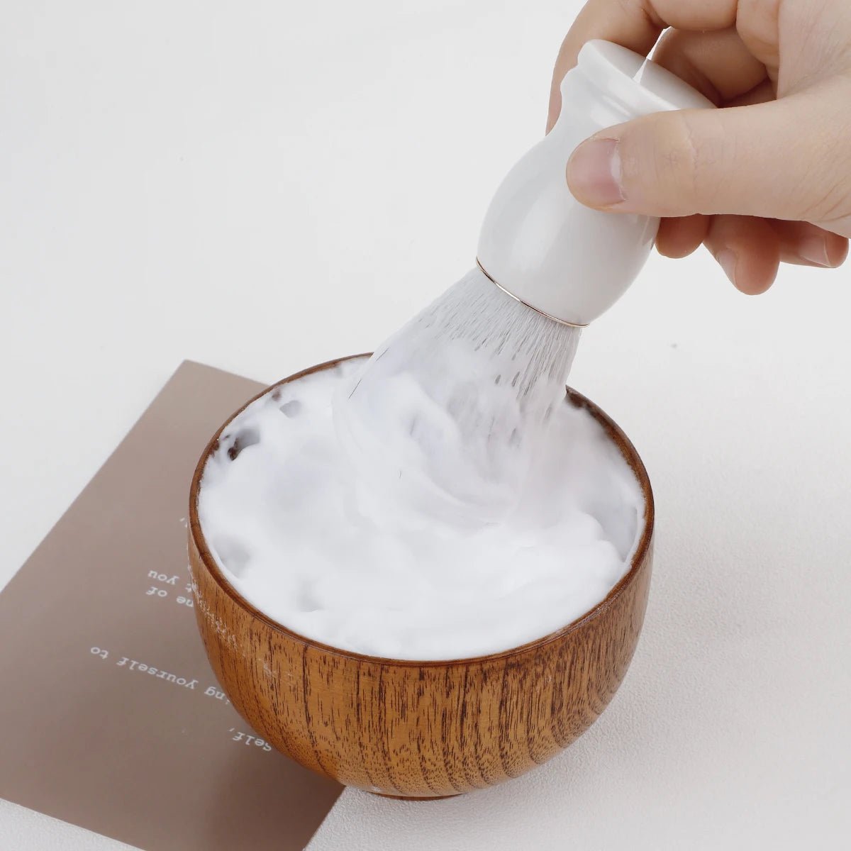 Brosse à barbe pinceaux de maquillage RANCAI – brosse à barbe avec manche en bois pour hommes, 1 pièce, accessoire de maquillage, pour Salon de coiffure, rasage moussant, ensemble d'outils de nettoyage du visage - FATAONBrosse à barbe pinceaux de maquillage RANCAI – brosse à barbe avec manche en bois pour hommes, 1 pièce, accessoire de maquillage, pour Salon de coiffure, rasage moussant, ensemble d'outils de nettoyage du visageBeauté HommeFATAON