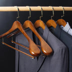 Cintre multifonctionnel en bois rétro à larges épaules avec tige de flocage pour vêtements, support de séchage pour placard de chambre à coucher, organisateur d'armoires - FATAONCintre multifonctionnel en bois rétro à larges épaules avec tige de flocage pour vêtements, support de séchage pour placard de chambre à coucher, organisateur d'armoiresMode FemmeFATAON