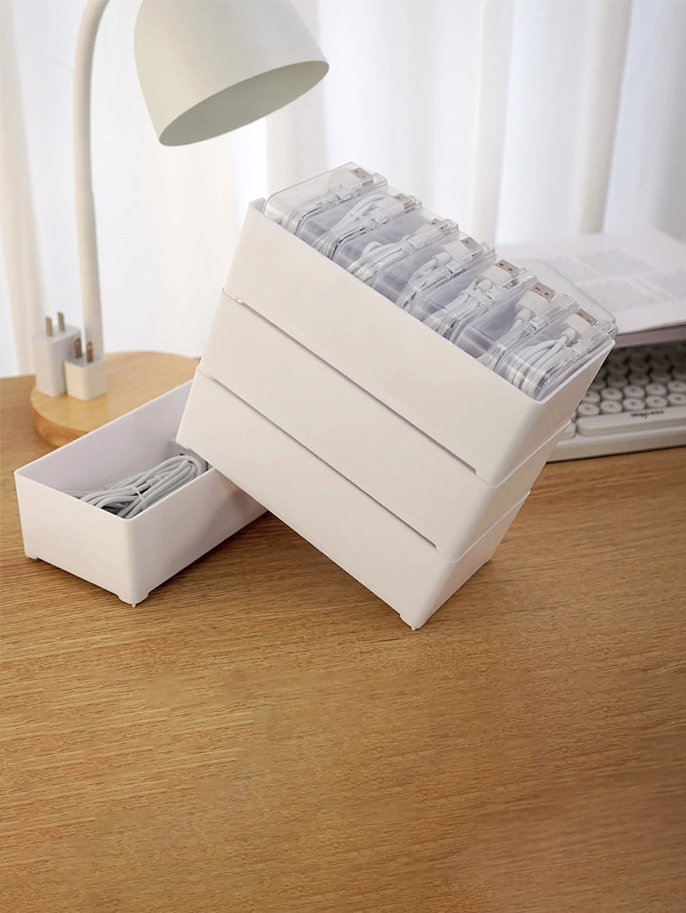 Ensemble de boîtes de rangement de câbles avec 7 boîtes de rangement transparentes, gestion de câbles de bureau polyvalente, organisateur de chargeur, rangement de bijoux - FATAONEnsemble de boîtes de rangement de câbles avec 7 boîtes de rangement transparentes, gestion de câbles de bureau polyvalente, organisateur de chargeur, rangement de bijouxSolutions MaisonFATAON