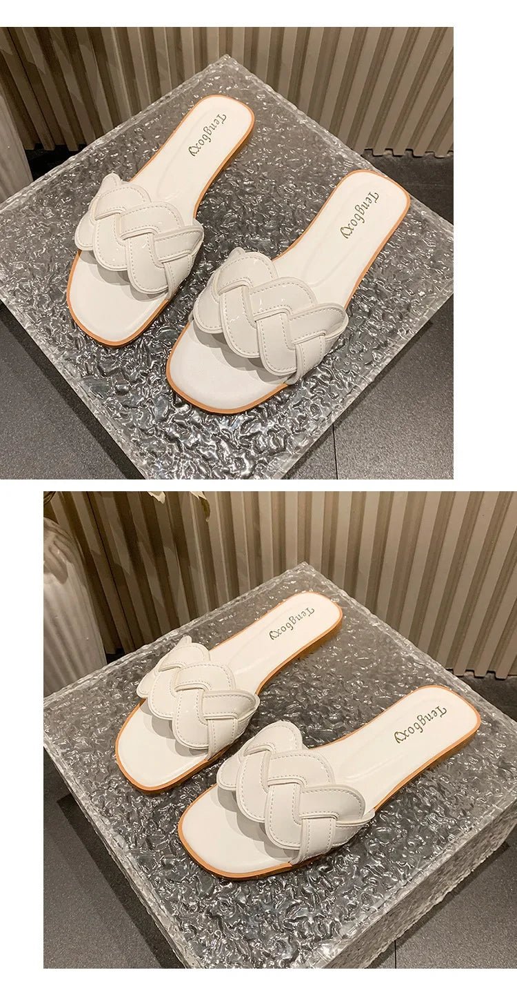 Été 2026 nouvelles pantoufles pour femmes été bout carré chaussures plates femmes large Version pantoufles sandales en plein air chaussures décontractées quotidiennes - FATAONÉté 2026 nouvelles pantoufles pour femmes été bout carré chaussures plates femmes large Version pantoufles sandales en plein air chaussures décontractées quotidiennesMode FemmeFATAON