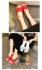 Été 2026 nouvelles pantoufles pour femmes été bout carré chaussures plates femmes large Version pantoufles sandales en plein air chaussures décontractées quotidiennes - FATAONÉté 2026 nouvelles pantoufles pour femmes été bout carré chaussures plates femmes large Version pantoufles sandales en plein air chaussures décontractées quotidiennesMode FemmeFATAON