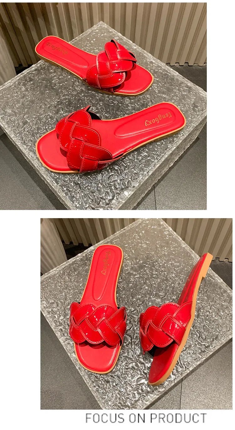 Été 2026 nouvelles pantoufles pour femmes été bout carré chaussures plates femmes large Version pantoufles sandales en plein air chaussures décontractées quotidiennes - FATAONÉté 2026 nouvelles pantoufles pour femmes été bout carré chaussures plates femmes large Version pantoufles sandales en plein air chaussures décontractées quotidiennesMode FemmeFATAON