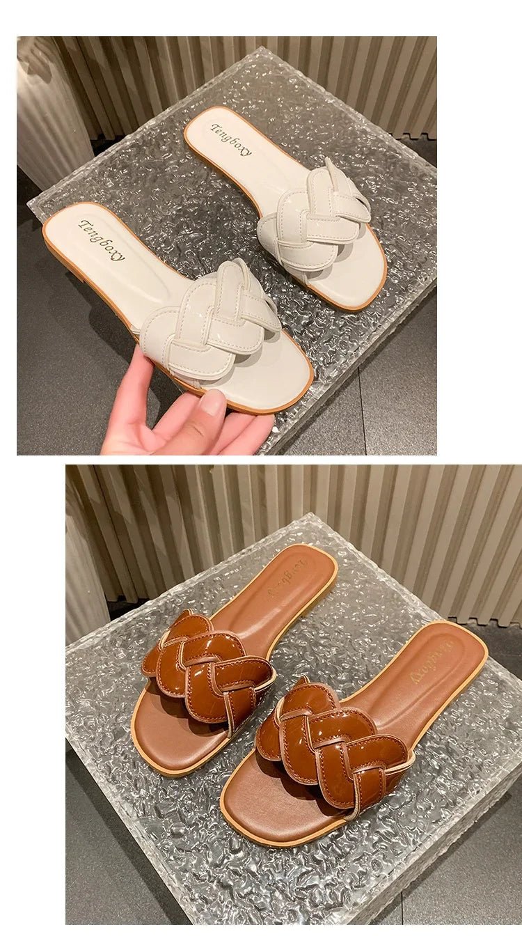 Été 2026 nouvelles pantoufles pour femmes été bout carré chaussures plates femmes large Version pantoufles sandales en plein air chaussures décontractées quotidiennes - FATAONÉté 2026 nouvelles pantoufles pour femmes été bout carré chaussures plates femmes large Version pantoufles sandales en plein air chaussures décontractées quotidiennesMode FemmeFATAON