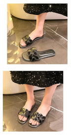 Été 2026 nouvelles pantoufles pour femmes été bout carré chaussures plates femmes large Version pantoufles sandales en plein air chaussures décontractées quotidiennes - FATAONÉté 2026 nouvelles pantoufles pour femmes été bout carré chaussures plates femmes large Version pantoufles sandales en plein air chaussures décontractées quotidiennesMode FemmeFATAON