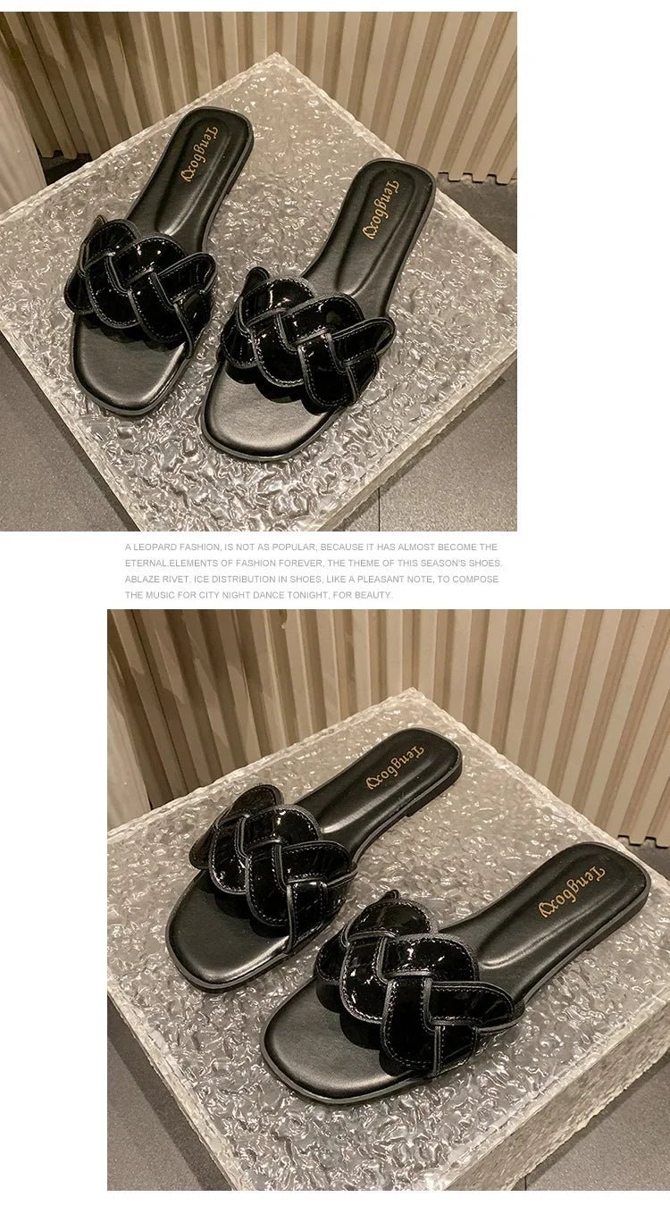 Été 2026 nouvelles pantoufles pour femmes été bout carré chaussures plates femmes large Version pantoufles sandales en plein air chaussures décontractées quotidiennes - FATAONÉté 2026 nouvelles pantoufles pour femmes été bout carré chaussures plates femmes large Version pantoufles sandales en plein air chaussures décontractées quotidiennesMode FemmeFATAON