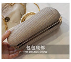 Evening party bags: This year, there is a trend for sophisticated and feminine women's bags. There are simple buttoned small bag - FATAONEvening party bags: This year, there is a trend for sophisticated and feminine women's bags. There are simple buttoned small bagMode FemmeFATAON
