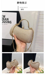 Evening party bags: This year, there is a trend for sophisticated and feminine women's bags. There are simple buttoned small bag - FATAONEvening party bags: This year, there is a trend for sophisticated and feminine women's bags. There are simple buttoned small bagMode FemmeFATAON