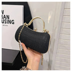 Evening party bags: This year, there is a trend for sophisticated and feminine women's bags. There are simple buttoned small bag - FATAONEvening party bags: This year, there is a trend for sophisticated and feminine women's bags. There are simple buttoned small bagMode FemmeFATAON