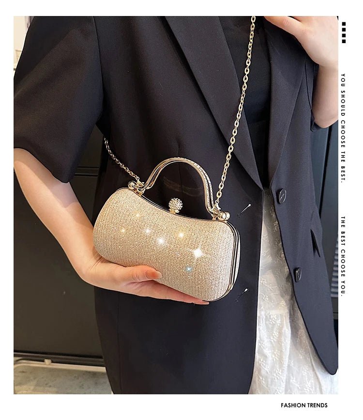 Evening party bags: This year, there is a trend for sophisticated and feminine women's bags. There are simple buttoned small bag - FATAONEvening party bags: This year, there is a trend for sophisticated and feminine women's bags. There are simple buttoned small bagMode FemmeFATAON