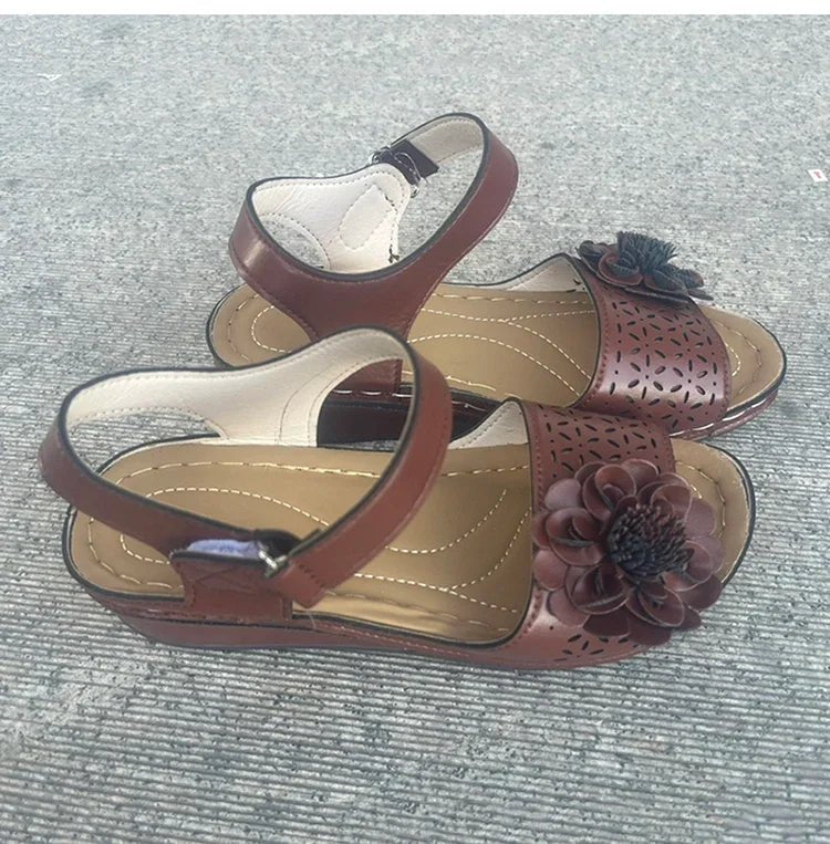 Femmes d'été sandales antidérapant chaussures légères pour femmes fleurs respirant classiques chaussures compensées femmes sandales femme 2026 - FATAONFemmes d'été sandales antidérapant chaussures légères pour femmes fleurs respirant classiques chaussures compensées femmes sandales femme 2026Mode FemmeFATAON