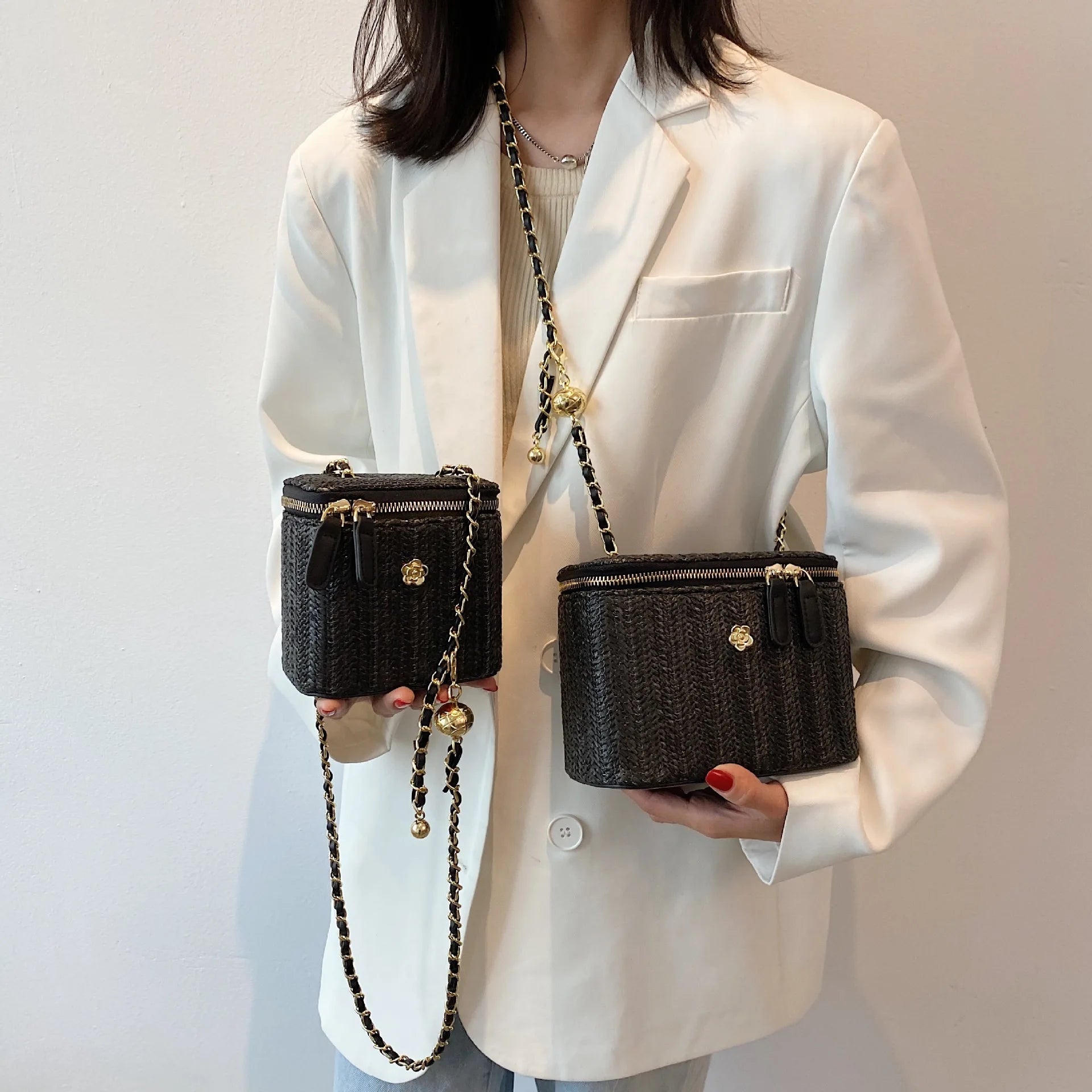 Mini sac à bandoulière seau en paille pour femmes, sacs à main et bourses de marque tissés avec chaîne à la mode, sacs à bandoulière simples, été 2026 - FATAONMini sac à bandoulière seau en paille pour femmes, sacs à main et bourses de marque tissés avec chaîne à la mode, sacs à bandoulière simples, été 2026Mode FemmeFATAON