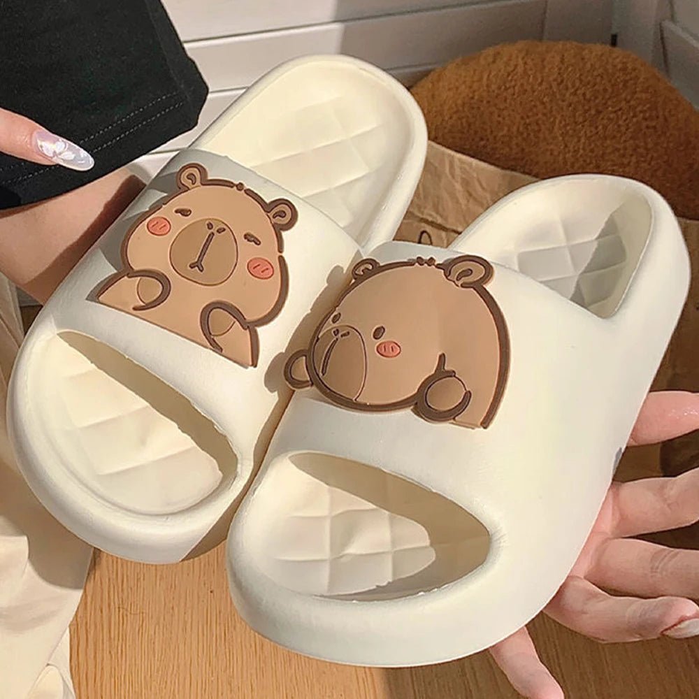 Pantoufles à semelle épaisse pour femmes, Design Capybara mignon, diapositives pour salle de bain, plage, sandales d'intérieur, chaussures d'été pour Couple - FATAONPantoufles à semelle épaisse pour femmes, Design Capybara mignon, diapositives pour salle de bain, plage, sandales d'intérieur, chaussures d'été pour CoupleMode FemmeFATAON