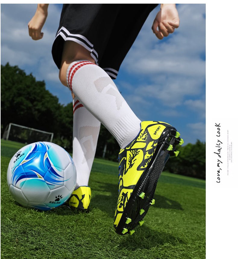 Professional Training Football Shoes Low-top Leather Spikes Football sneaker Low-top Youth Sneakers plus size Cross-border - FATAONProfessional Training Football Shoes Low-top Leather Spikes Football sneaker Low-top Youth Sneakers plus size Cross-borderFitness & SportFATAON