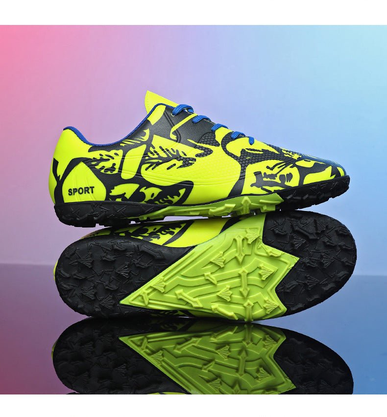 Professional Training Football Shoes Low-top Leather Spikes Football sneaker Low-top Youth Sneakers plus size Cross-border - FATAONProfessional Training Football Shoes Low-top Leather Spikes Football sneaker Low-top Youth Sneakers plus size Cross-borderFitness & SportFATAON