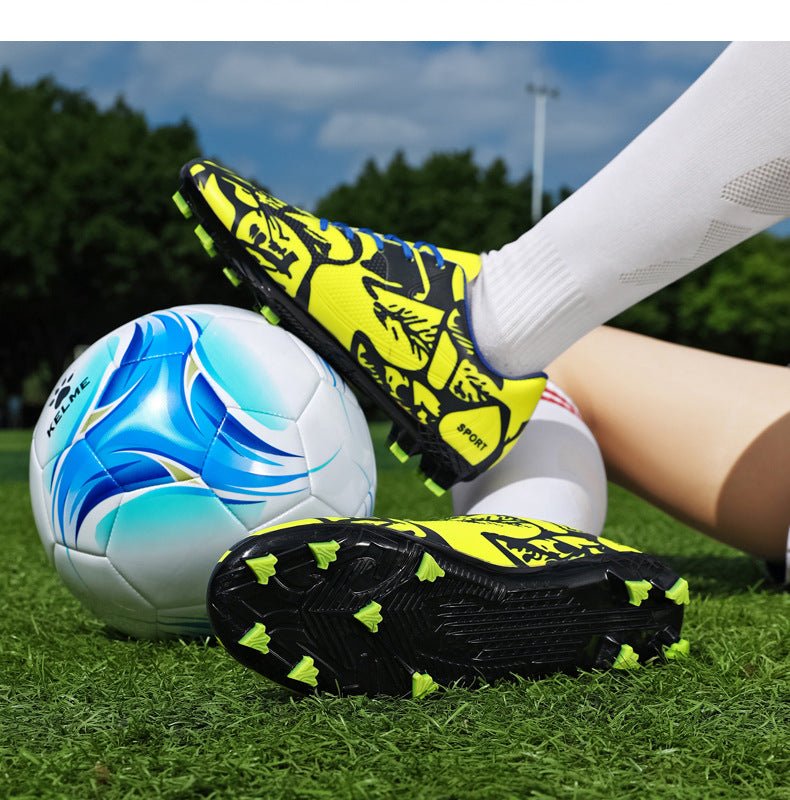 Professional Training Football Shoes Low-top Leather Spikes Football sneaker Low-top Youth Sneakers plus size Cross-border - FATAONProfessional Training Football Shoes Low-top Leather Spikes Football sneaker Low-top Youth Sneakers plus size Cross-borderFitness & SportFATAON