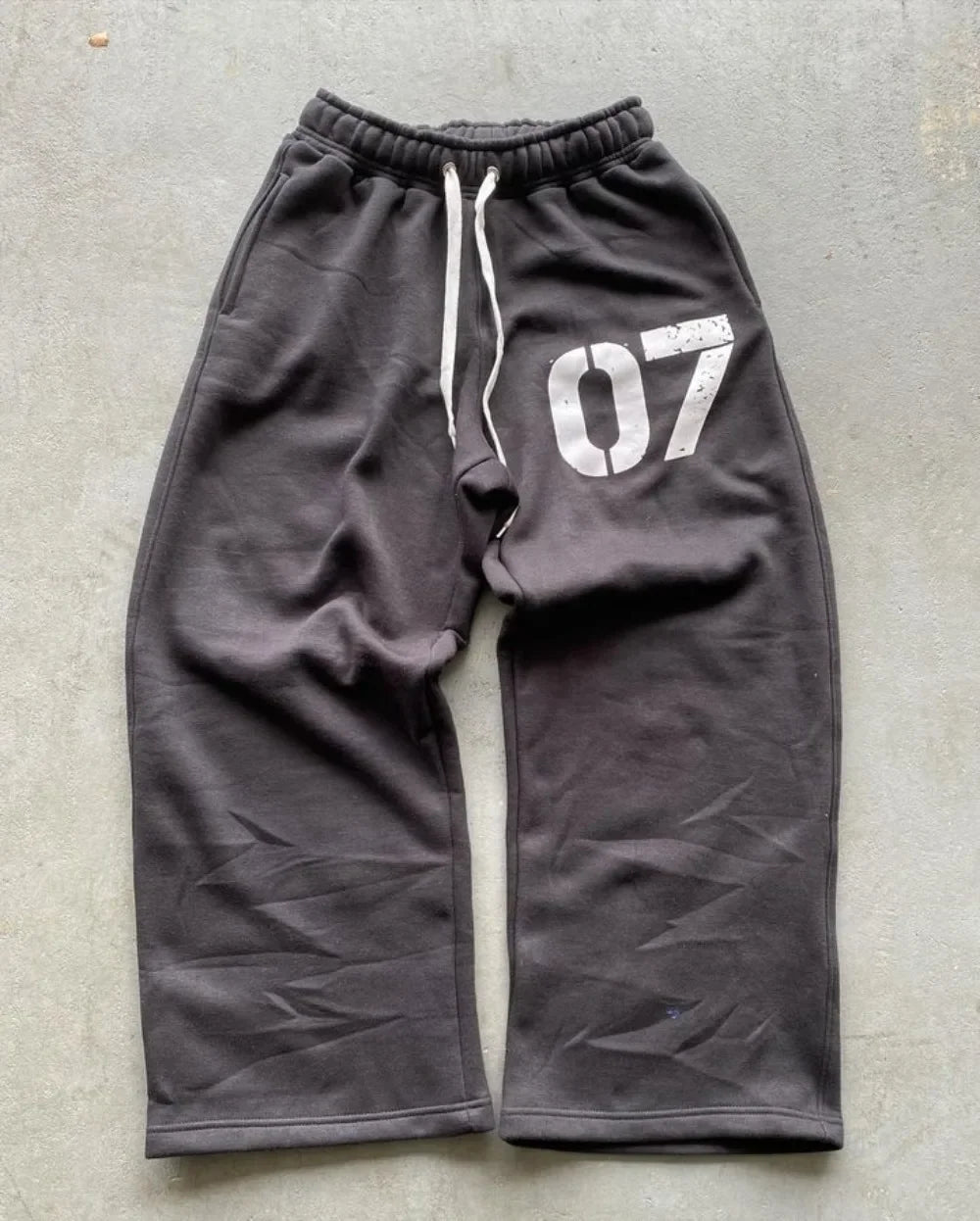 Streetwear Y2K décontracté Baggy pantalons de survêtement cordon pantalon de sport cardigan à fermeture éclair mode impression numérique à capuche hommes femmes ensemble de rue - FATAONStreetwear Y2K décontracté Baggy pantalons de survêtement cordon pantalon de sport cardigan à fermeture éclair mode impression numérique à capuche hommes femmes ensemble de rueMode HommeFATAON