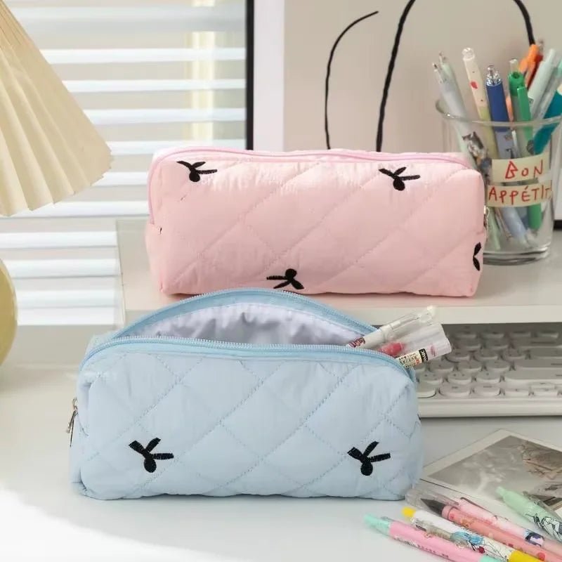 Trousse à crayons Simple à nœud papillon de couleur unie, boîte de rangement de papeterie de bureau Portable, sacs à crayons multifonctionnels pour étudiants 1 pièces - FATAONTrousse à crayons Simple à nœud papillon de couleur unie, boîte de rangement de papeterie de bureau Portable, sacs à crayons multifonctionnels pour étudiants 1 piècesMode FemmeFATAON