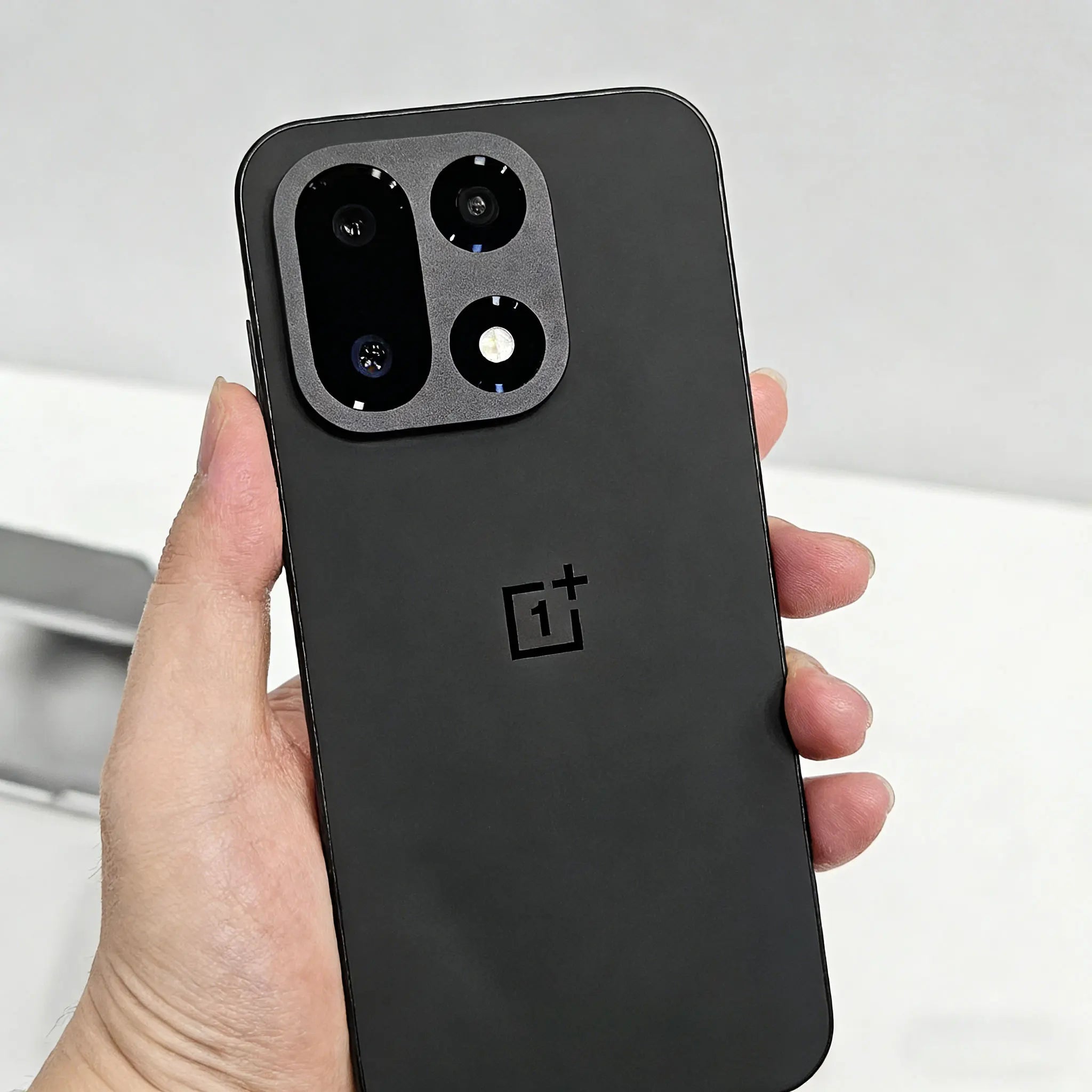 Version chinoise du smartphone OnePlus 15 débloqué 5G, Snapdragon 8 Elite Gen 5, écran 6,78'' 165Hz, appareil photo 50MP, batterie 7300mAh, NFC - FATAONVersion chinoise du smartphone OnePlus 15 débloqué 5G, Snapdragon 8 Elite Gen 5, écran 6,78'' 165Hz, appareil photo 50MP, batterie 7300mAh, NFCProductivité & OrganisationFATAON